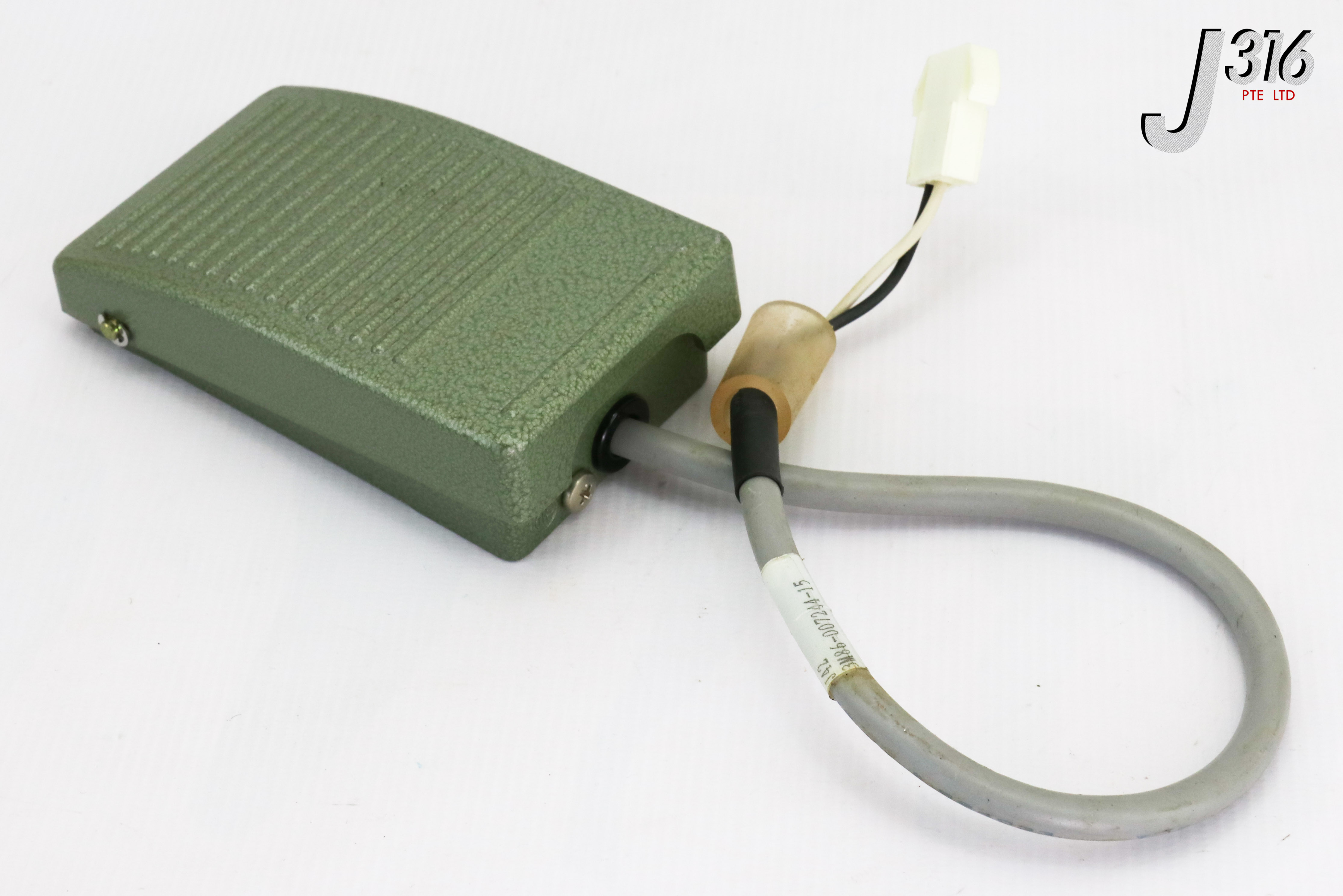 17486 TOKYO ELECTRON CM1 FOOT PEDAL FROM UNITY CVD MACHINE J42